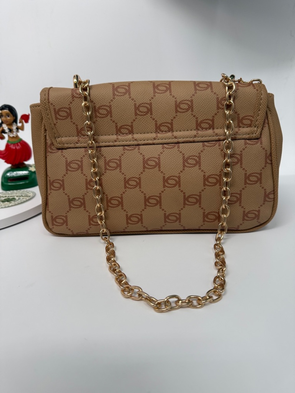 Tan Leilani monogram Signature Pattern Gold Chain Shoulder Bag - Picture 5 of 17
